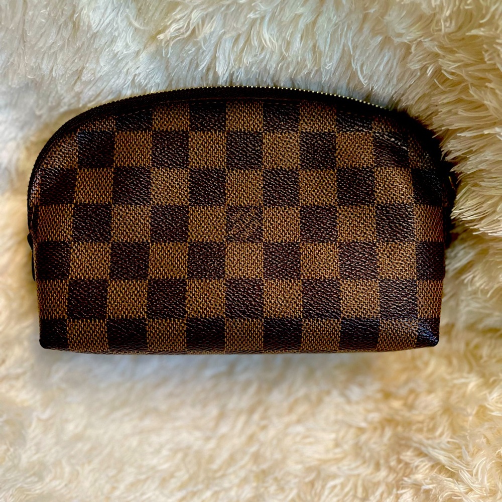 LV pouch
